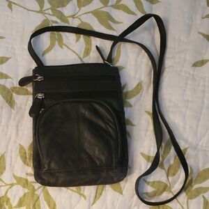 VTG Black Leather Crossbody Bag